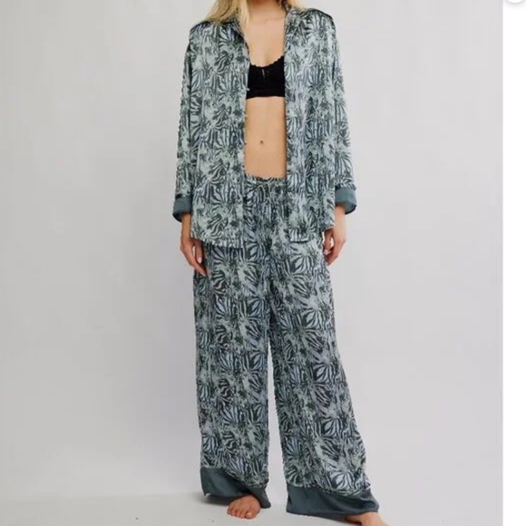 Free People Dreamy Days Pajama Set in Seafoam Combo in Various NWT $98R - Picture 1 of 4